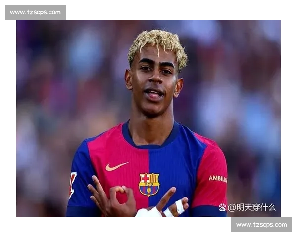 莱万亚马尔冰释前嫌！巴萨锋线 “新老少配” 重铸默契利刃